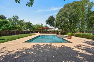 8986 Mooney Rd, Elk Grove, CA 95624 - Photo 48