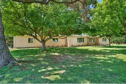 8986 Mooney Road, Elk Grove, CA 95624 - Photo 14