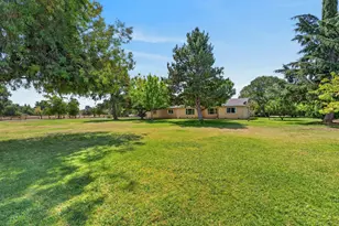 8986 Mooney Rd, Elk Grove, CA 95624 - Photo 10