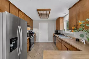 8986 Mooney Rd, Elk Grove, CA 95624 - Photo 24