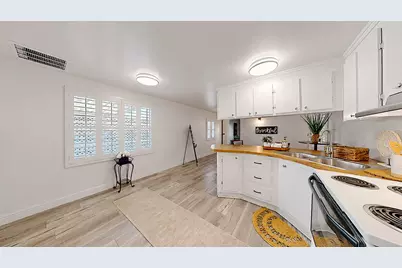 West Lane #131, Stockton, CA 95210 - Photo 12
