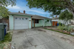 4971 71st St, Sacramento, CA 95820 - Photo 2