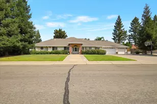 1577 Malta Dr, Yuba City, CA 95993 - Photo 2
