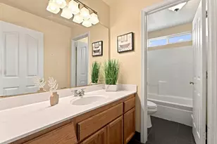 8784 Hawkesbury Ct, Elk Grove, CA 95624 - Photo 32