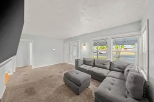 2651 Hawthorne St, Sacramento, CA 95815 - Photo 44