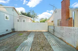 2651 Hawthorne St, Sacramento, CA 95815 - Photo 6