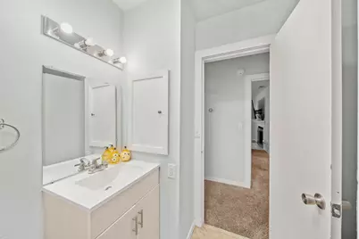 2651 Hawthorne Street, Sacramento, CA 95815 - Photo 48