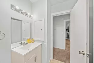 2651 Hawthorne St, Sacramento, CA 95815 - Photo 48