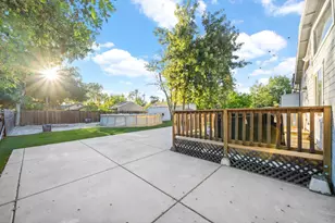 2651 Hawthorne St, Sacramento, CA 95815 - Photo 10