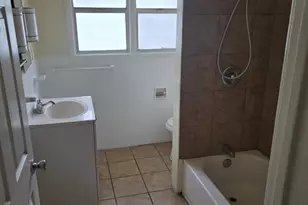 6006 Martin Luther King Jr Blvd, Sacramento, CA 95824 - Photo 20