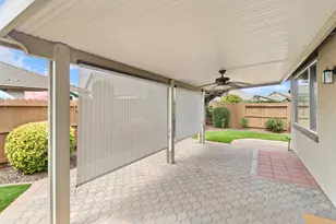 9880 Sunderland Way, Elk Grove, CA 95757 - Photo 38