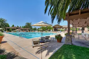 9880 Sunderland Way, Elk Grove, CA 95757 - Photo 44