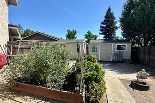 9845 Sleepy Hollow Ct, Stockton, CA 95209 - Photo 54