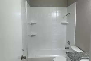 9127 Newhall Dr, Sacramento, CA 95826 - Photo 12