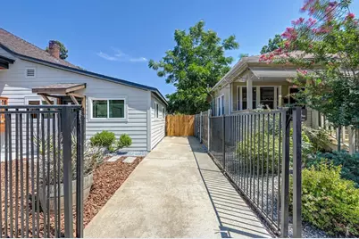 3307 37th Street, Sacramento, CA 95817 - Photo 4
