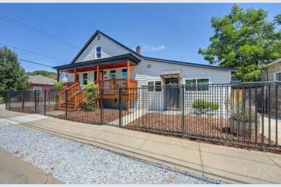 3307 37th Street, Sacramento, CA 95817 - Photo 2