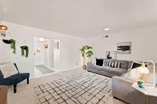 1038 E Vartikian Ave, Fresno, CA 93710 - Photo 12