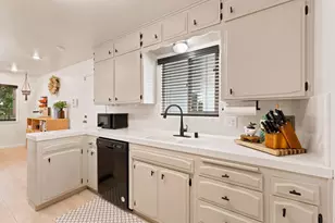 1038 E Vartikian Ave, Fresno, CA 93710 - Photo 4