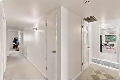 1038 E Vartikian Avenue, Fresno, CA 93710 - Photo 36