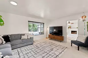 1038 E Vartikian Ave, Fresno, CA 93710 - Photo 10