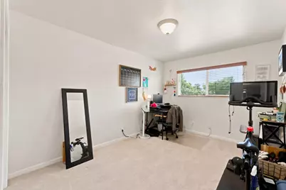 1038 E Vartikian Avenue, Fresno, CA 93710 - Photo 28