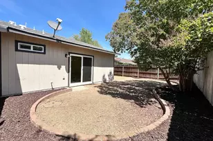 8598 Danridge Dr, Sacramento, CA 95828 - Photo 14