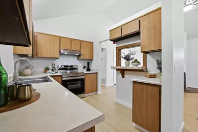 7020 Peevey Court, Sacramento, CA 95823 - Photo 10
