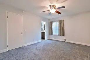 8075 La Riviera Dr, Sacramento, CA 95826 - Photo 16