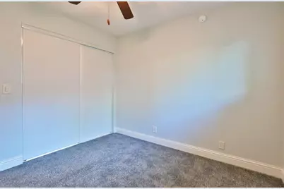 8075 La Riviera Drive, Sacramento, CA 95826 - Photo 20