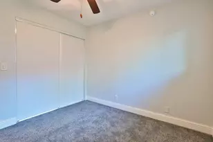 8075 La Riviera Dr, Sacramento, CA 95826 - Photo 20
