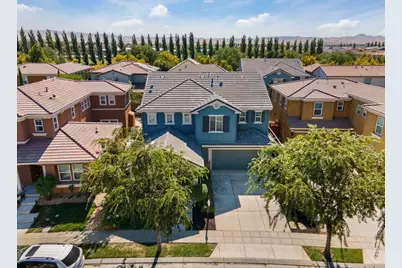 566 W Bonaventure Avenue, Mountain House, CA 95391 - Photo 32