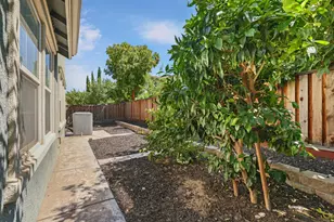 566 W Bonaventure Ave, Mountain House, CA 95391 - Photo 38
