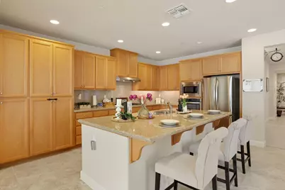 566 W Bonaventure Avenue, Mountain House, CA 95391 - Photo 14