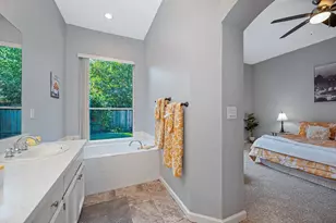 150 Elkins Cir, Folsom, CA 95630 - Photo 32