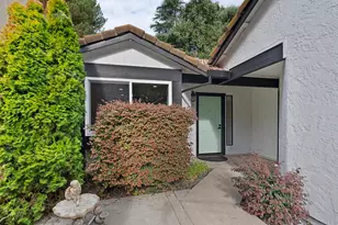 7815 Shimmer River Ln, Citrus Heights, CA 95610 - Photo 4