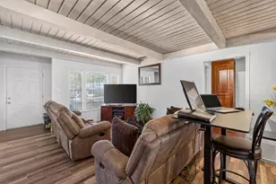 2101 Madera Rd, Sacramento, CA 95825 - Photo 28