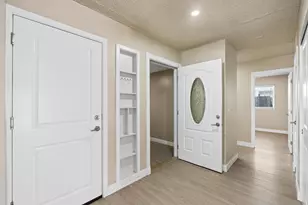 7653 Skiros Way, Sacramento, CA 95823 - Photo 6