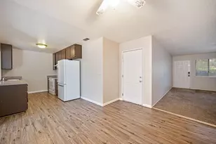 8287 Newfield Cir, Sacramento, CA 95828 - Photo 8
