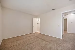 8287 Newfield Cir, Sacramento, CA 95828 - Photo 22