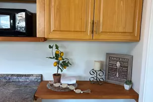 1049 104th Ave, Oakland, CA 95355 - Photo 28