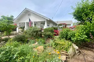 242 Laurel Ave, Oakdale, CA 95361 - Photo 2