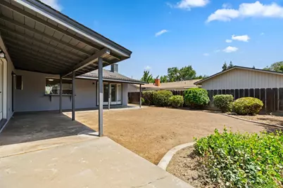 1924 Kendall Avenue, Modesto, CA 95355 - Photo 20