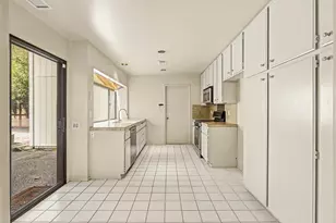 800 Elmhurst Cir, Sacramento, CA 95825 - Photo 22