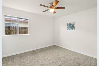 4359 W Cardiff Avenue, Fresno, CA 93722 - Photo 12