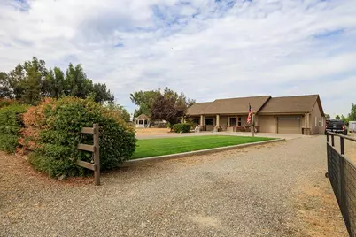 6249 Eleanor Road, Oakdale, CA 95361 - Photo 2