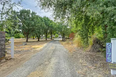 3175 Tiny Lane, Roseville, CA 95747 - Photo 2
