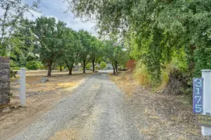 3175 Tiny Ln, Roseville, CA 95747 - Photo 2