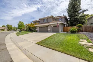 1800 Allenwood Cir, Lincoln, CA 95648 - Photo 2