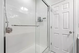 8237 Loyal Dr, Sacramento, CA 95829 - Photo 20