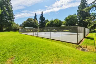 1018 Commons Dr, Sacramento, CA 95825 - Photo 40